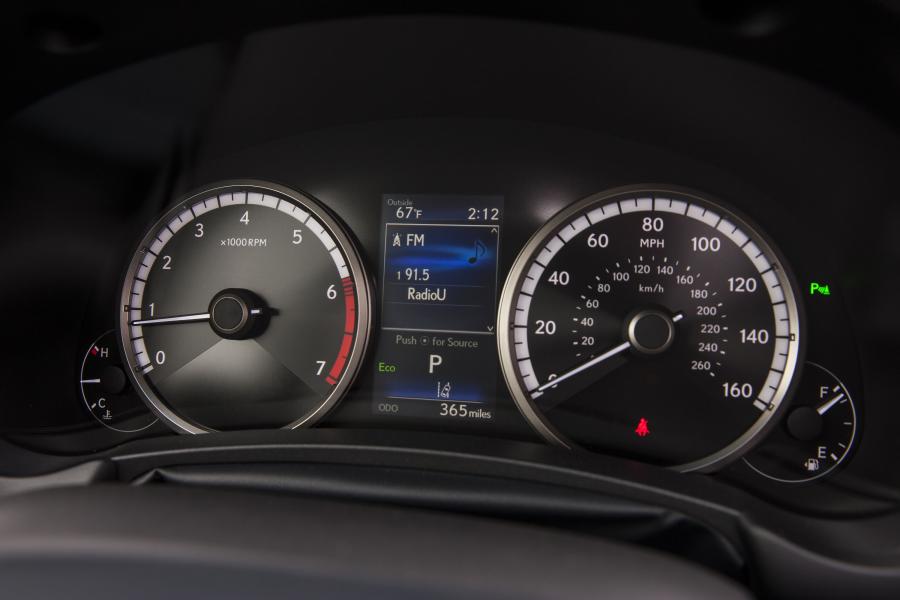 Панель приборов Lexus NX300 F-Sport 2017 года  (NA) (фото 11 из 41)